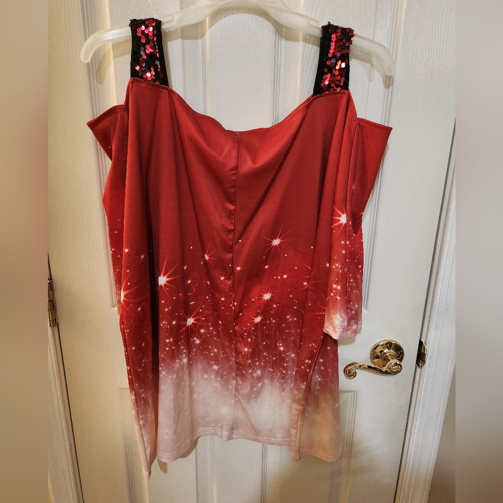 3x Cold Shoulder Top - Picture 4 of 4